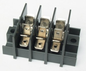 Verbinderblock für 3 x 4 Steckverbinder